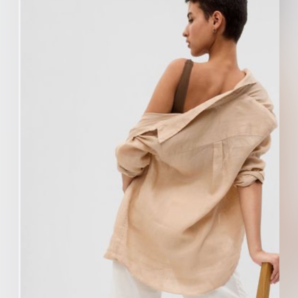 Gap Linen Boyfriend Shirt in Sandcastle Tan